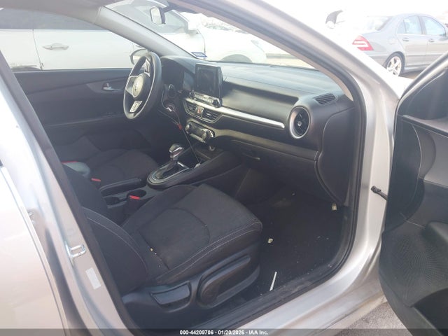 3KPF24AD3KE057042 KIA Forte Lxs