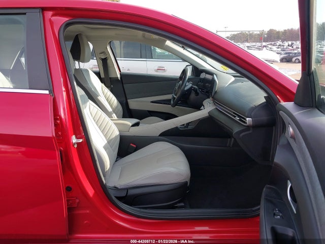 2022 HYUNDAI ELANTRA 5NPLP4AG1NH082553 Photo 4