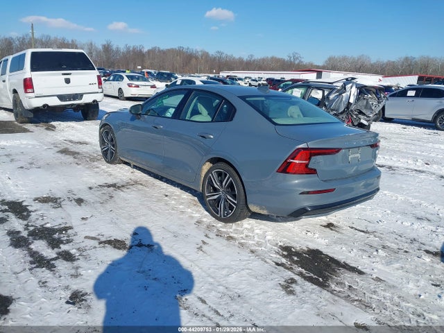 2024 VOLVO S60 RECHARGE PLUG-IN HYBRID 7JRH60FM6RG303169 Photo 2