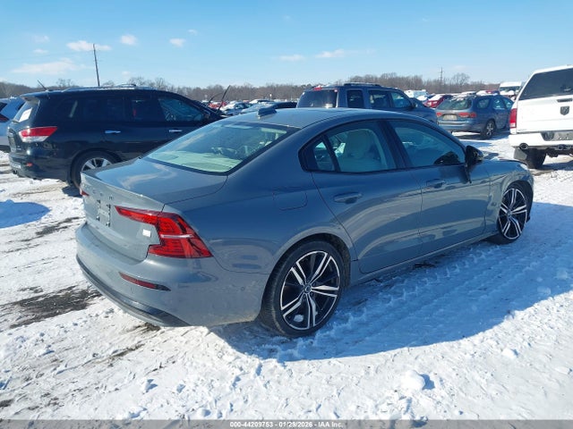 2024 VOLVO S60 RECHARGE PLUG-IN HYBRID 7JRH60FM6RG303169 Photo 3