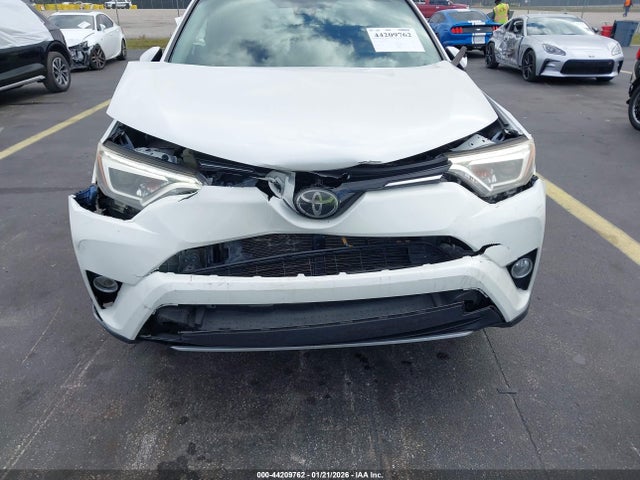 2017 TOYOTA RAV4 2T3YFREV0HW404143 Photo 5