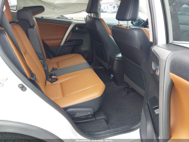 2017 TOYOTA RAV4 2T3YFREV0HW404143 Photo 7