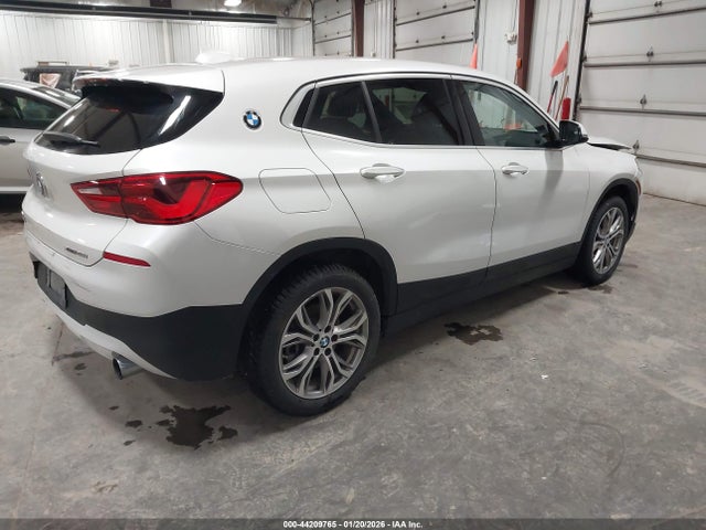 2018 BMW X2 WBXYJ5C30JEF78306 Photo 3