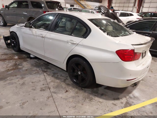 2015 BMW 328I WBA3B3C56FJ983895 Photo 2