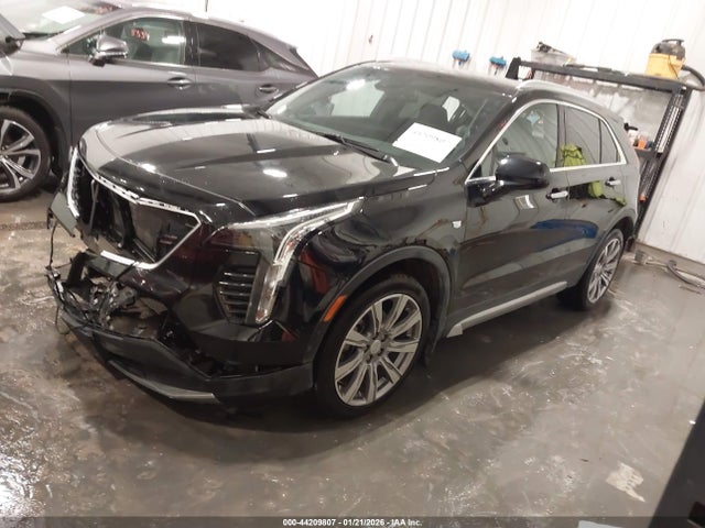2019 CADILLAC XT4 1GYFZDR43KF216559 Photo 1