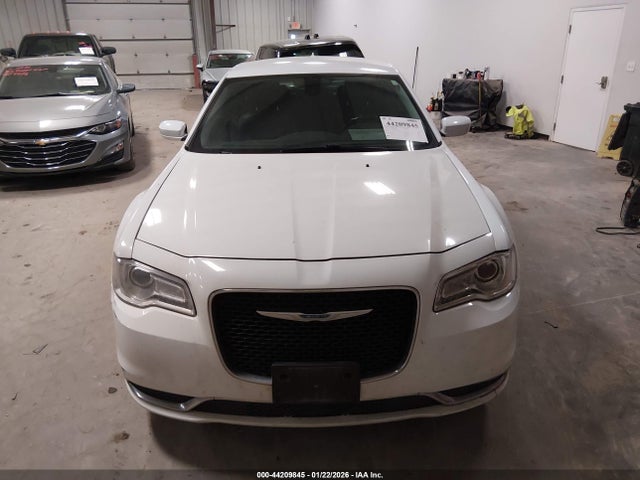 2C3CCAAGXGH234193 Chrysler 300 Limited