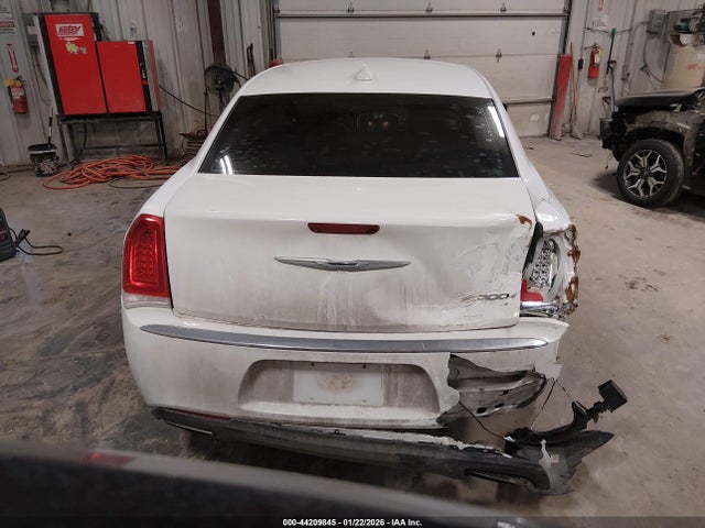 2C3CCAAGXGH234193 Chrysler 300 Limited