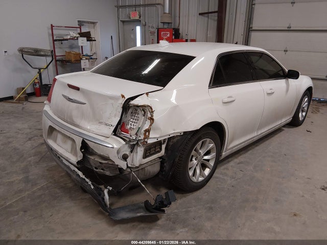 2C3CCAAGXGH234193 Chrysler 300 Limited