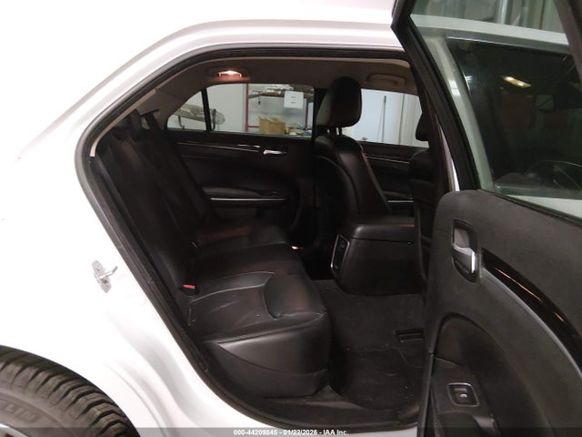 2C3CCAAGXGH234193 Chrysler 300 Limited