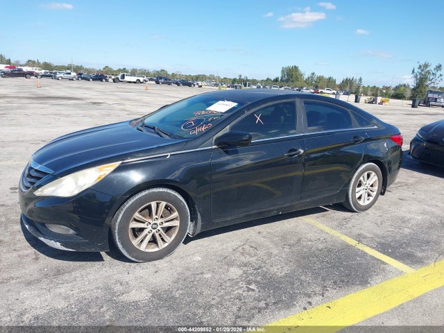 44209852 :رقم المزاد ، 5NPEB4AC5DH665856 vin ، 2013 Hyundai Sonata Gls مزاد بيع