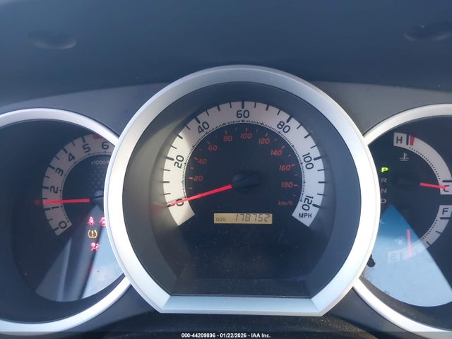3TMJU4GN4EM174126 Toyota Tacoma Prerunner V6