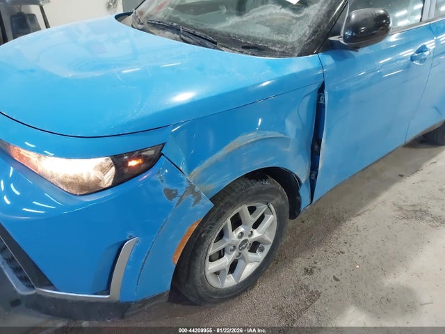 KNDJ23AU6R7219857 KIA SOUL S