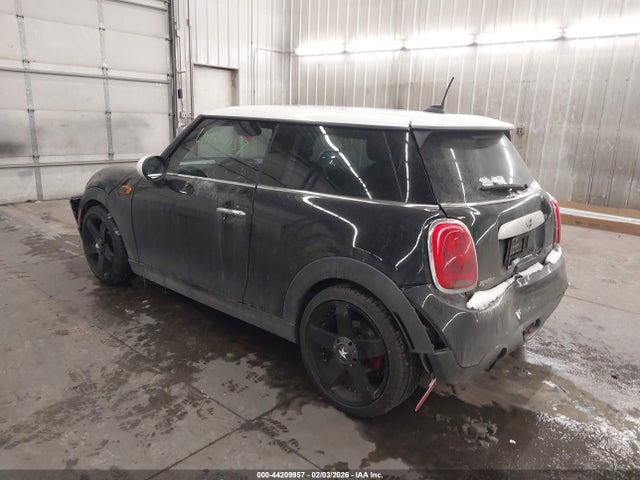 2015 MINI HARDTOP WMWXM5C5XF3A56574 Photo 2