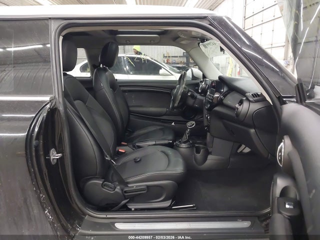 2015 MINI HARDTOP WMWXM5C5XF3A56574 Photo 4