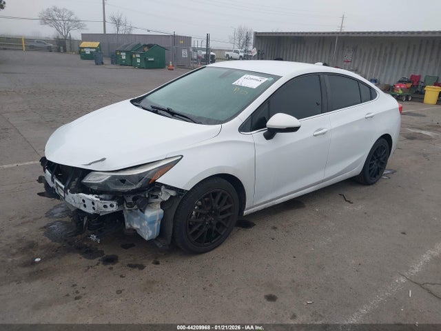 1G1BE5SM3H7110575 Chevrolet Cruze Lt Auto