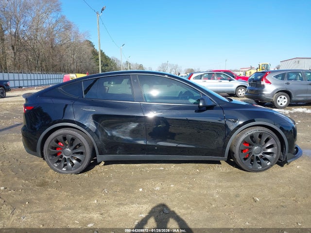 2021 Tesla Model Y Performance Dual Motor All-wheel Drive მანქანა იყიდება აუქციონზე, vin: 5YJYGDEF8MF230251, აუქციონის ნომერი: 44209972