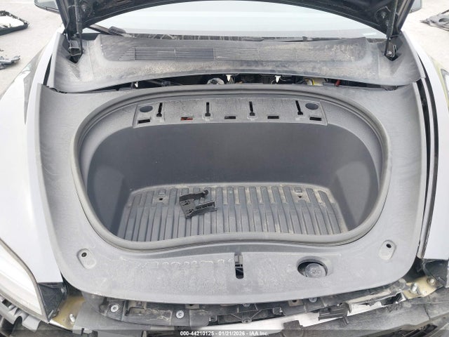 2024 TESLA MODEL 3 5YJ3E1EA0RF747862 Photo 9