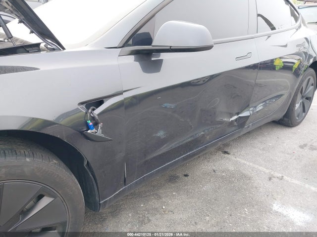 5YJ3E1EA0RF747862 Tesla Model 3 Long Range Dual Motor All-wheel Drive/rear-wheel Drive