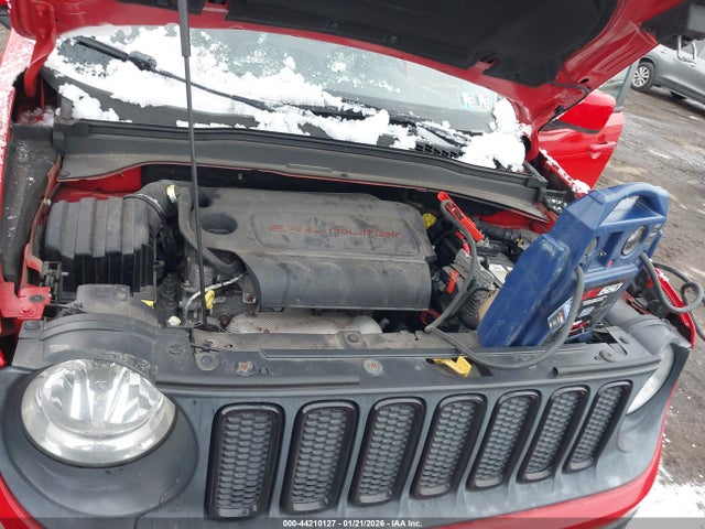 ZACCJBBT8FPB82823 Jeep Renegade Latitude