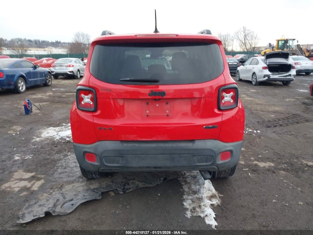 ZACCJBBT8FPB82823 Jeep Renegade Latitude