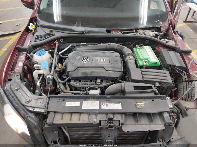 1VWAT7A39FC091173 Volkswagen Passat 1.8t Wolfsburg Edition