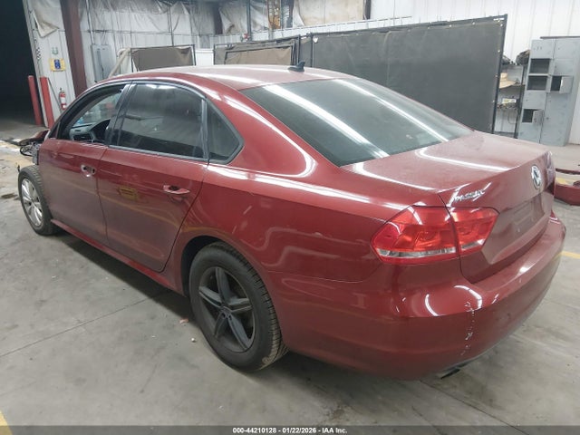 1VWAT7A39FC091173 Volkswagen Passat 1.8t Wolfsburg Edition