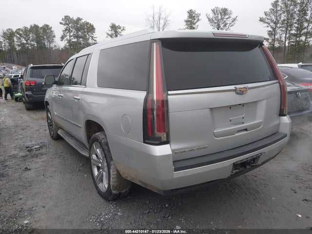 2016 CADILLAC ESCALADE ESV 1GYS3HKJ0GR357151 Photo 2