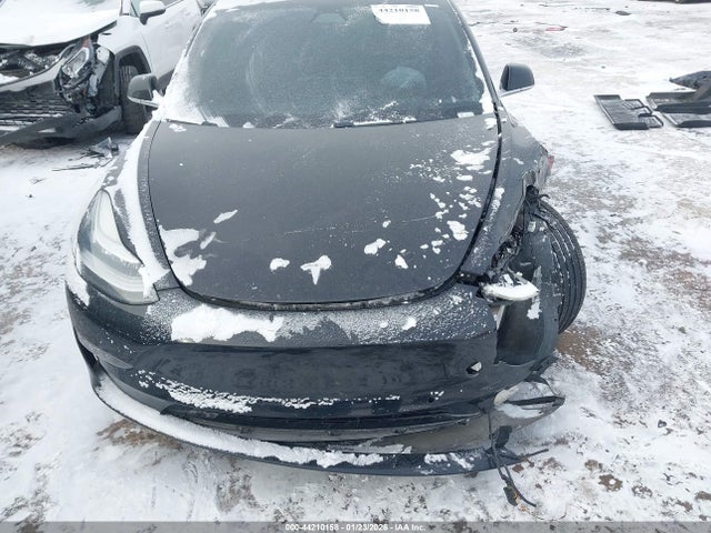 5YJ3E1EA9JF028050 Tesla MODEL 3