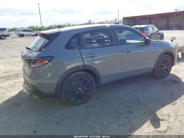 2023 HONDA HR-V 3CZRZ1H5XPM734536 Photo 3