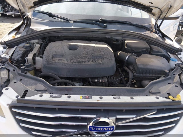 YV440MDUXH2121895 Volvo Xc60 T5 Inscription