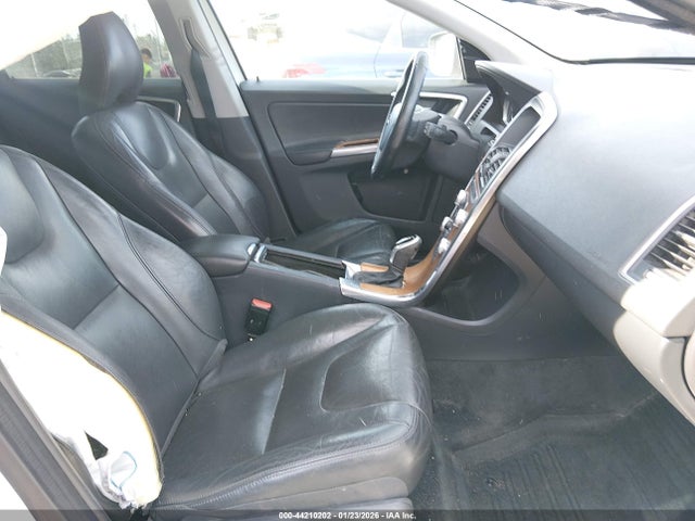 YV440MDUXH2121895 Volvo Xc60 T5 Inscription