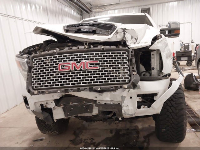 1GT12UEY3HF175260 GMC Sierra 2500hd Denali