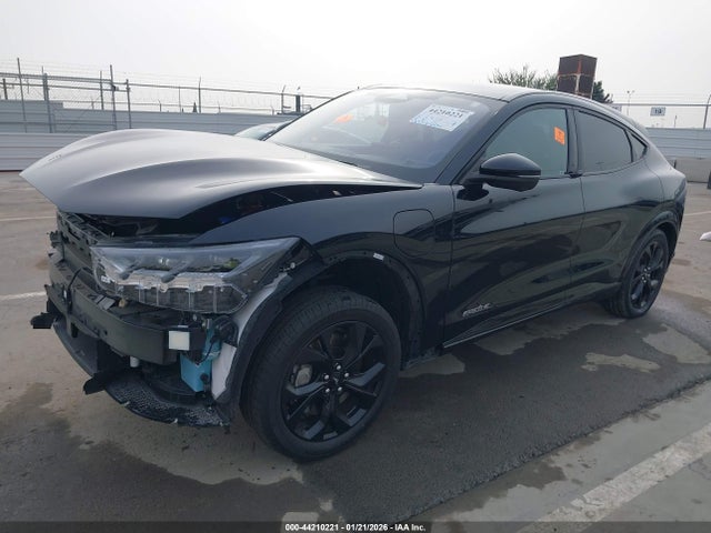 Ford Mustang Mach-e Premium 2023 3FMTK3R79PMA67272 Image 2