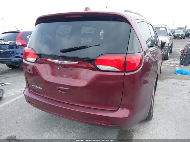 Chrysler Voyager Lxi 2020 2C4RC1DG0LR258573 Image 16