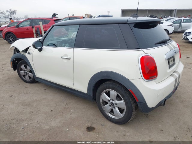 2015 MINI HARDTOP WMWXM5C54FT939860 Photo 2
