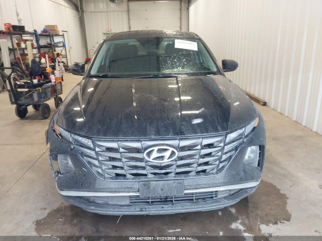 5NMJA3AE7NH005085 Hyundai TUCSON SE