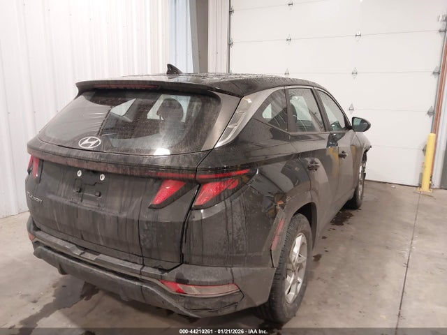 5NMJA3AE7NH005085 Hyundai TUCSON SE