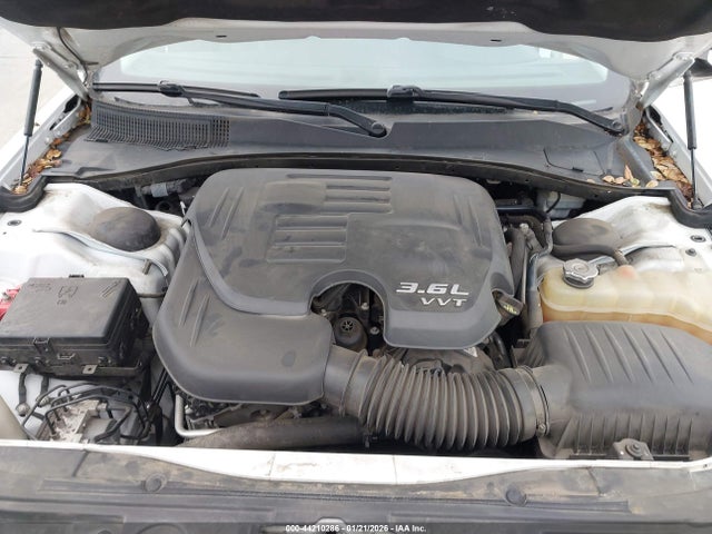 Chrysler 300 Limited 2015 2C3CCAAG9FH921826 Image 10
