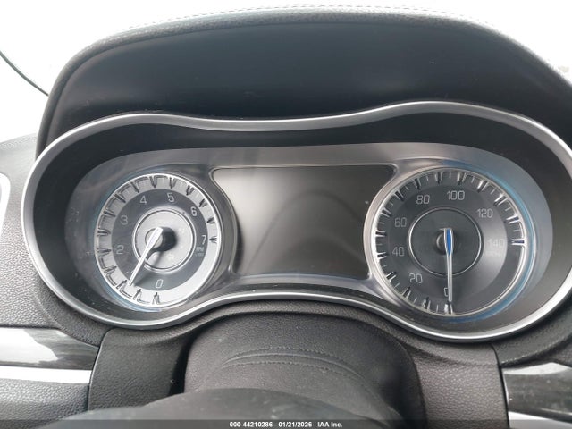 Chrysler 300 Limited 2015 2C3CCAAG9FH921826 Image 7