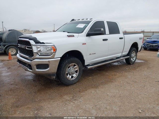 2019 RAM 2500 3C6UR5CJ3KG559380 Photo 1