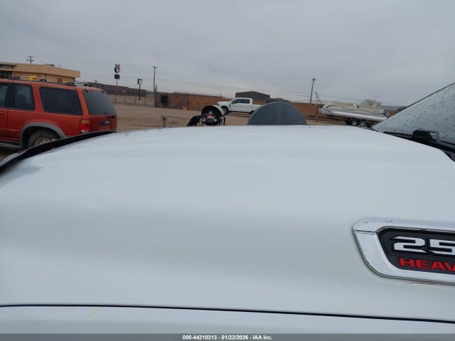 2019 RAM 2500 3C6UR5CJ3KG559380 Photo 5