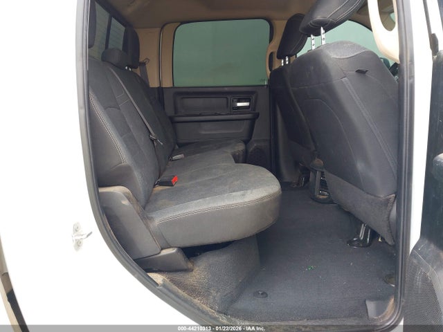2019 RAM 2500 3C6UR5CJ3KG559380 Photo 7