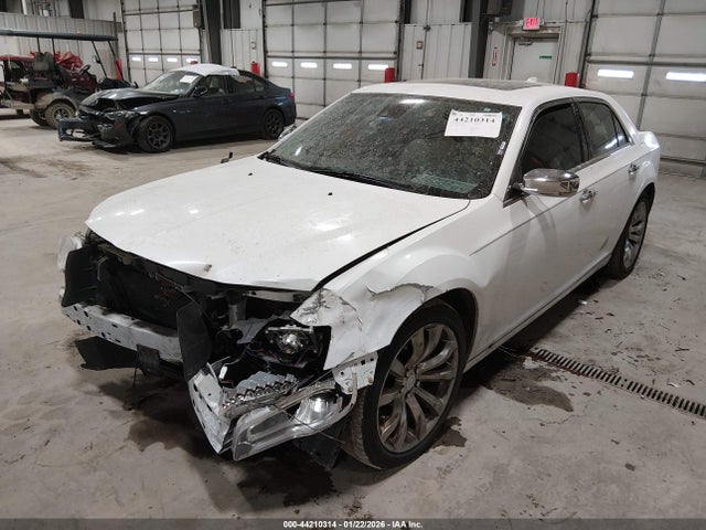 44210314 :رقم المزاد ، 2C3CCAET5FH756607 vin ، 2015 Chrysler 300c مزاد بيع
