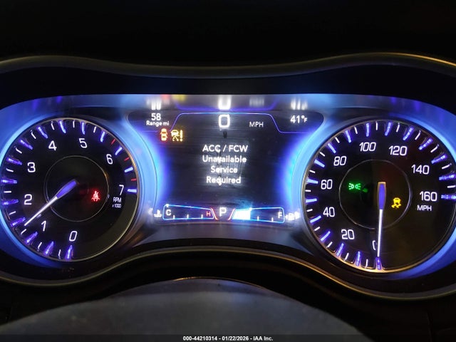 44210314 :رقم المزاد ، 2C3CCAET5FH756607 vin ، 2015 Chrysler 300c مزاد بيع