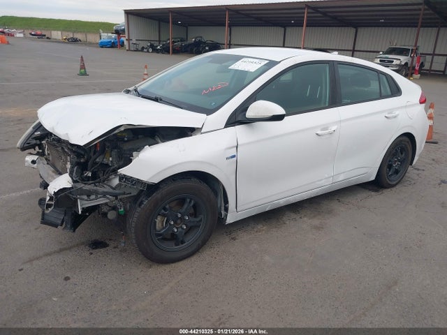 KMHC65LC3HU049840 Hyundai Ioniq Hybrid Blue