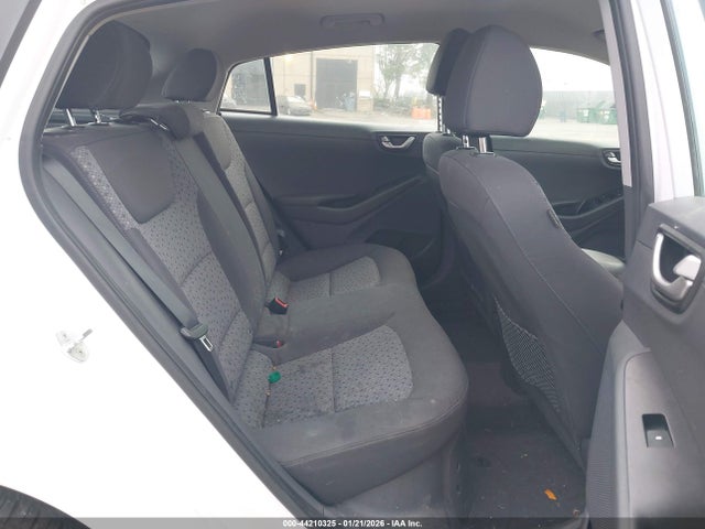 KMHC65LC3HU049840 Hyundai Ioniq Hybrid Blue