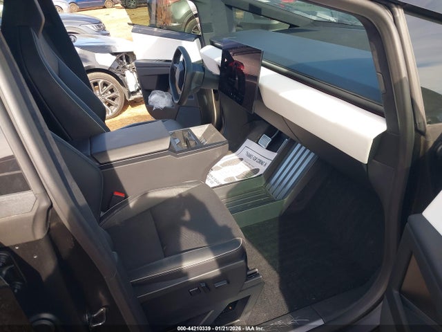 2024 TESLA CYBERTRUCK 7G2CEHED0RA013462 Photo 4