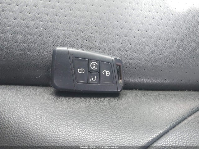 3VWEB7BU5KM259363 Volkswagen Jetta 1.4t Sel