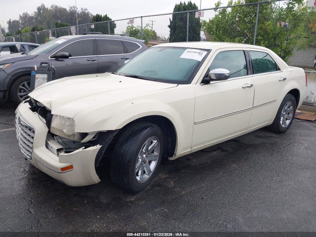 2010 CHRYSLER 300 2C3CA5CV9AH319803 Photo 1
