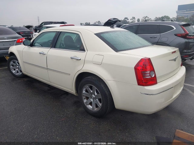 2010 CHRYSLER 300 2C3CA5CV9AH319803 Photo 2